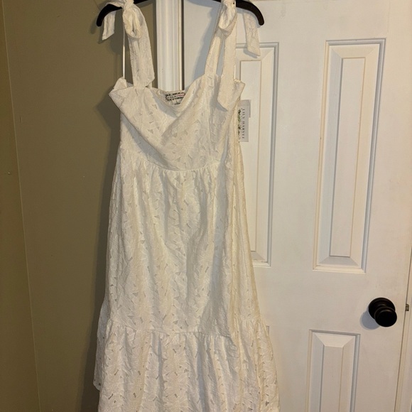 A. Calin by Flying  Tomato White shoulder Strap Midi lace Sundress - Picture 1 of 11